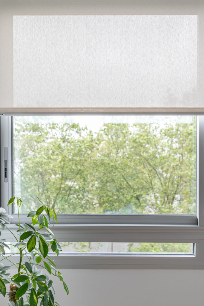 Coprova - store enrouleur blanc - WDS Protection Solaire