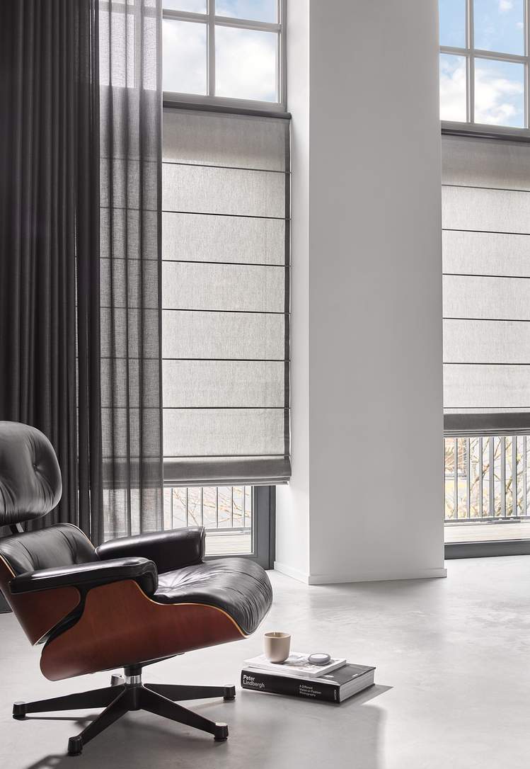 Store Bateau 9 Store bateau gris anthracite, coin lecture contemporaine